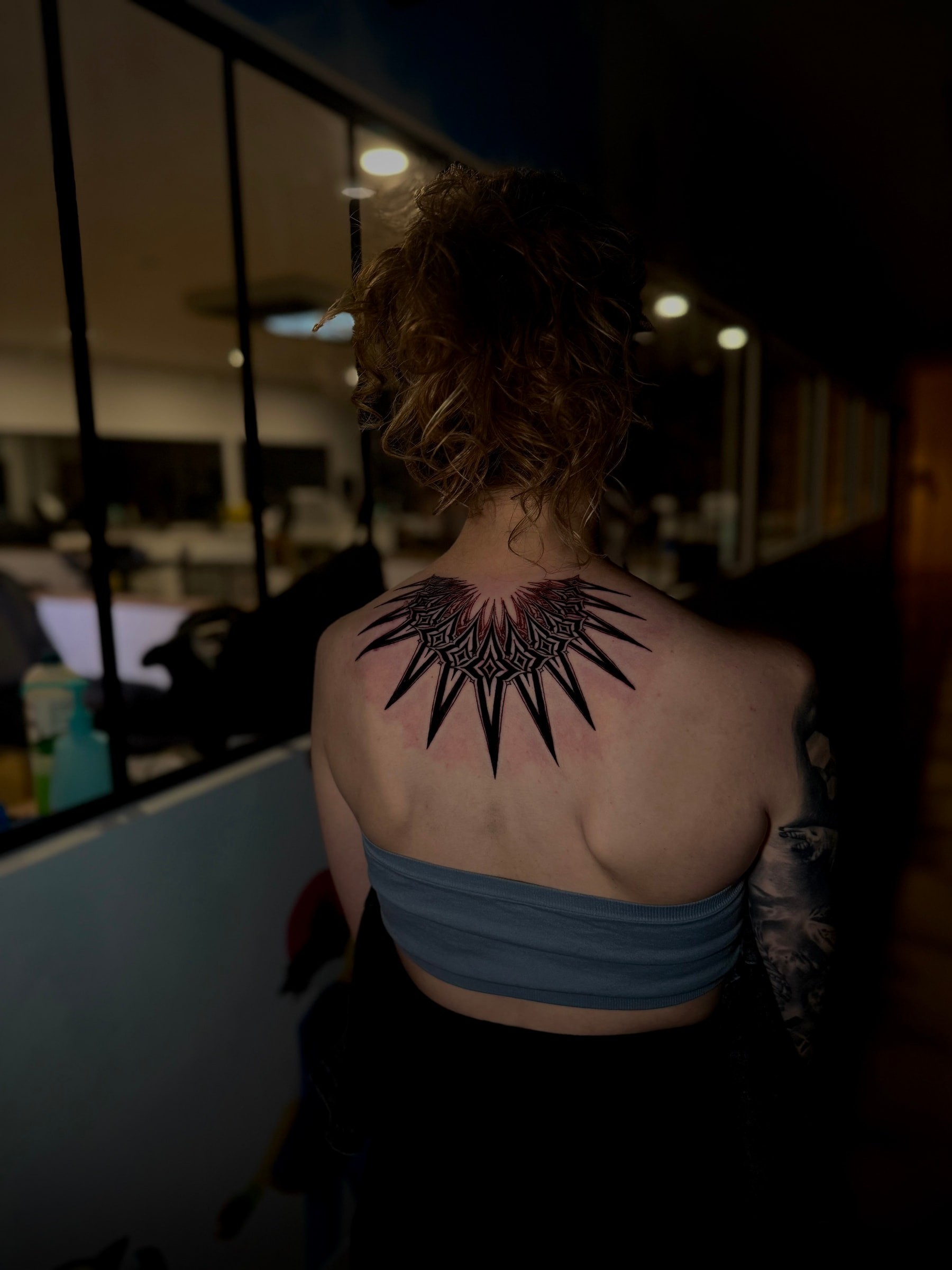 Composition en blackwork.